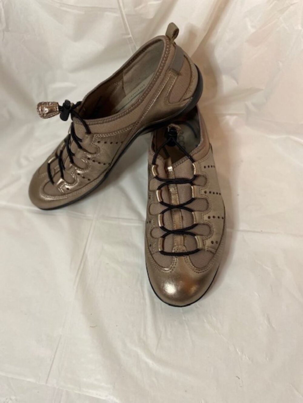 ECCO Vibration Toggle Sneakers Bronze Metallic Leather Shoes Size 40 (US 9-9.5)